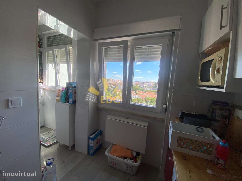 Apartamento T2 Totalmente Remodelado | Localizado na Damaia de Baix...-6