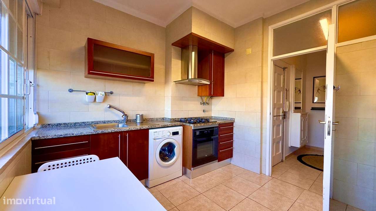 T2 - renovado - equipado - mobilado - vista desafogada - Ameixoeira - Grande imagem: 2/18