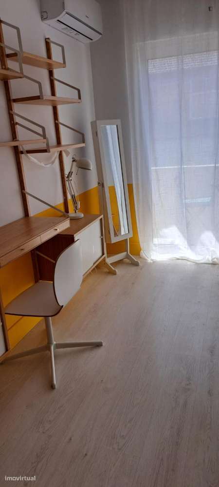 Quarto - localizado em Setubal - Grande imagem: 5/7