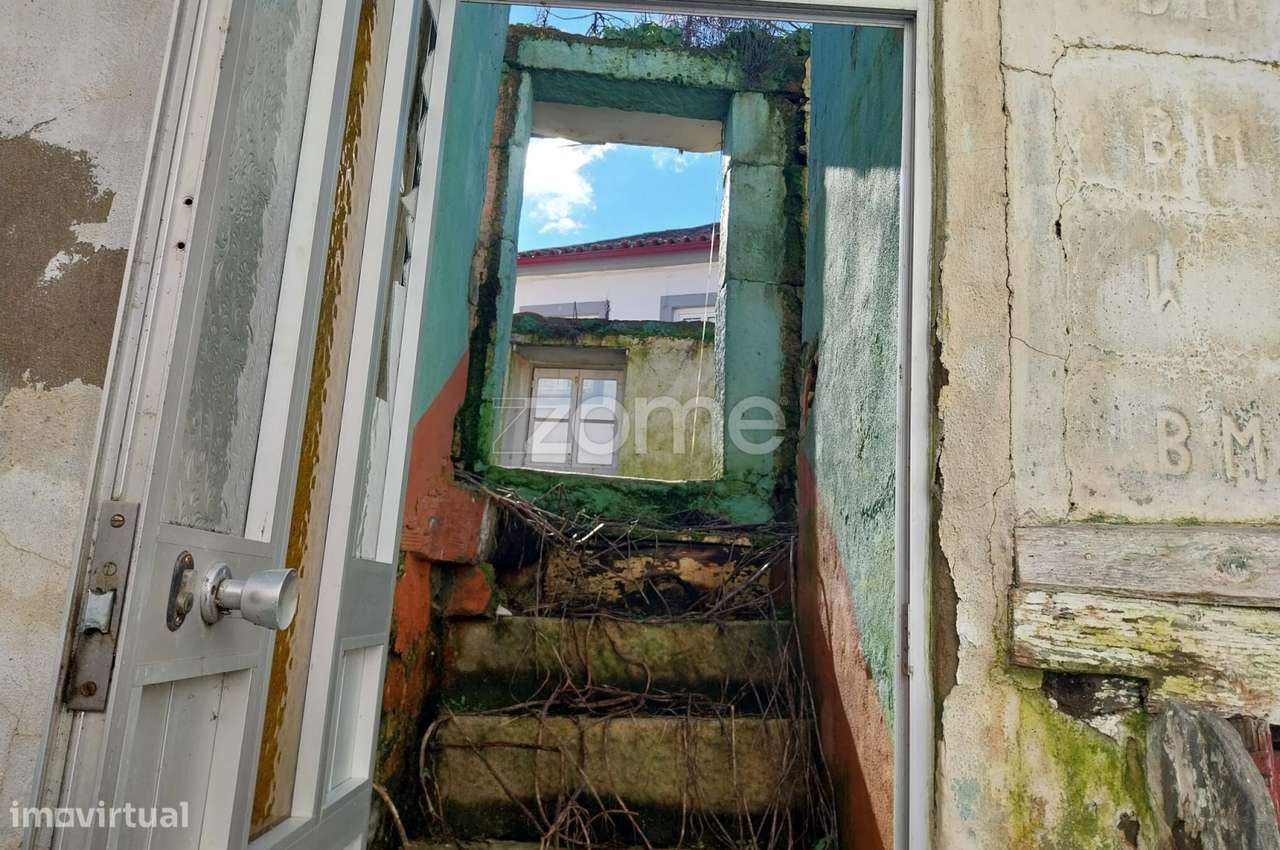 Reerguer com Estilo: Moradia T2 com Vista sobre Paços, Sabrosa-16