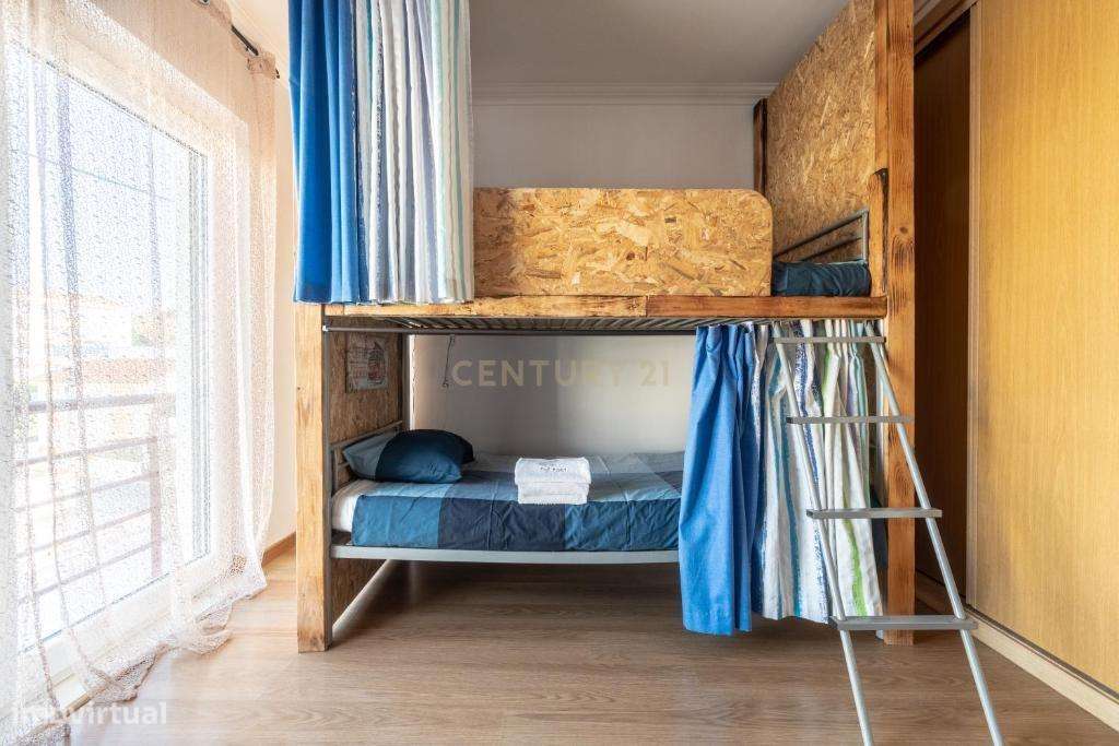 Moradia T4 na Praia da Areia Branca para Investimento ou Habitação Pró-14