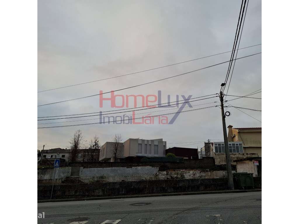 Terreno com 1260 m² em Vilela-8