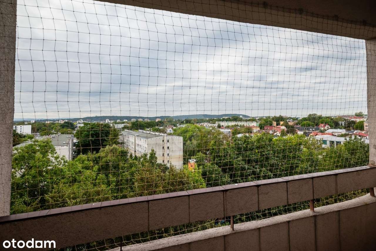 42 m2 - 2 pokojowe mieszkanie z osobną kuchnią obok pętli autobusowej!-3