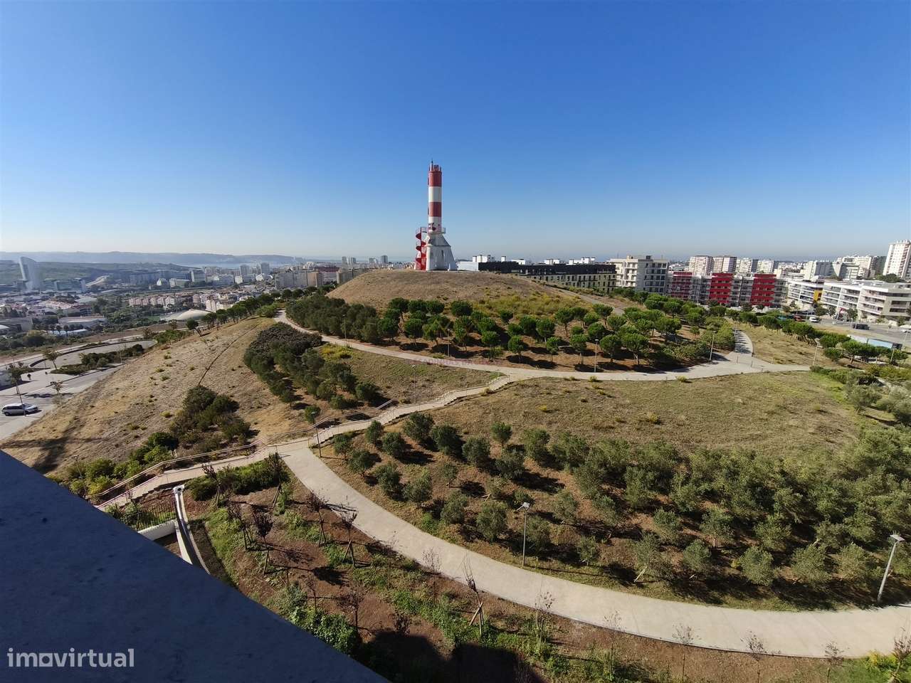 Penthouse T5 com varandas, 2 Garagens Box e Arrecadação, em Empreendim-51