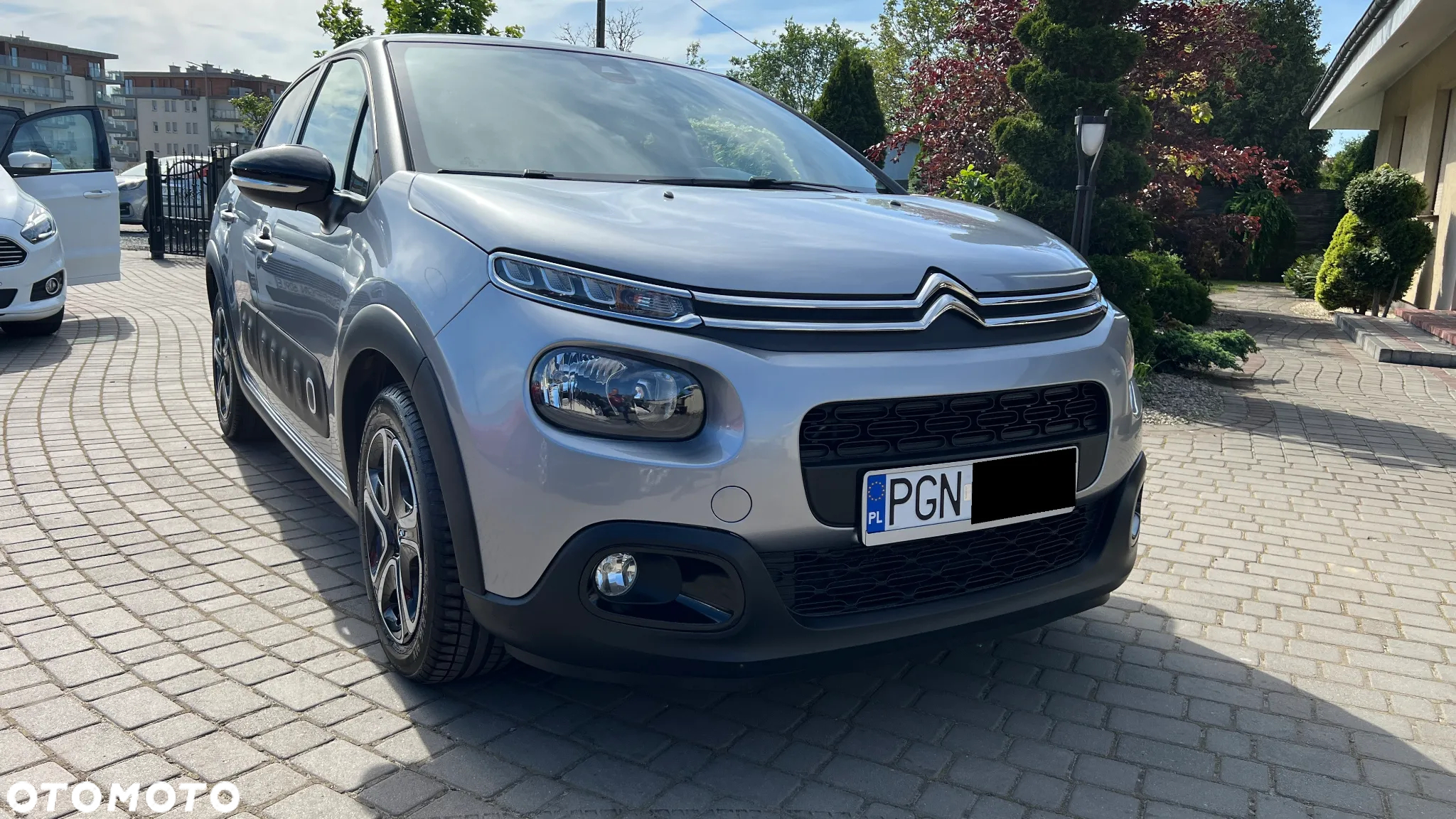 Citroën C3 1.2 PureTech Shine EAT6 - 4