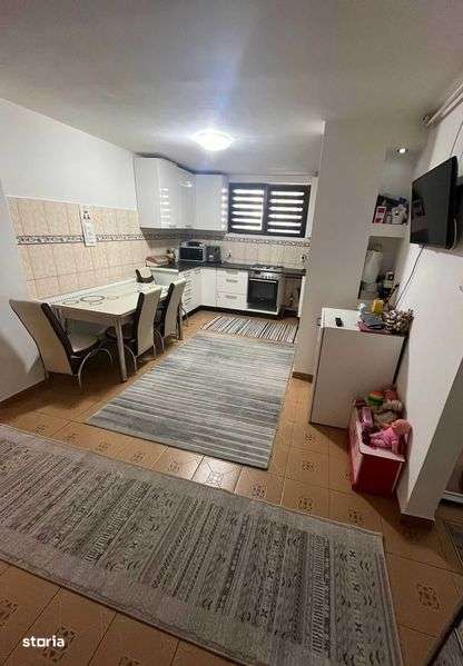 Apartament de vânzare + beci - Imagine principală: 5/8