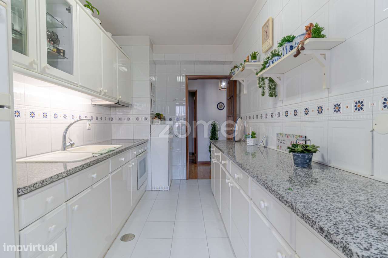 Apartamento T3 com suíte e excelentes áreas no coração de Matosinho... - Grande imagem: 2/34