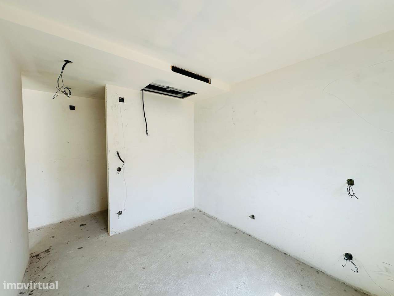 T2 com garagem - R. da Boavista (Cónega) - Grande imagem: 5/15