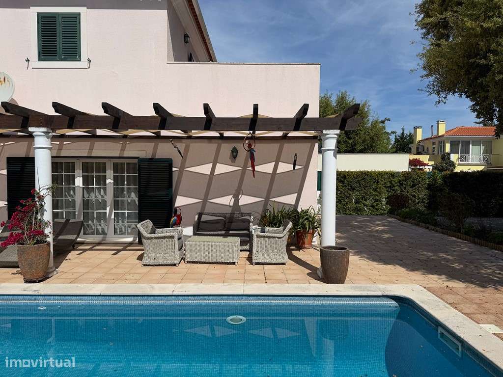 Moradia com Piscina, lote de 865 m2, a vendas nas Casas de Azeitão-28
