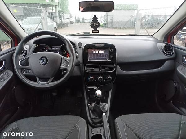 Renault Clio - 11