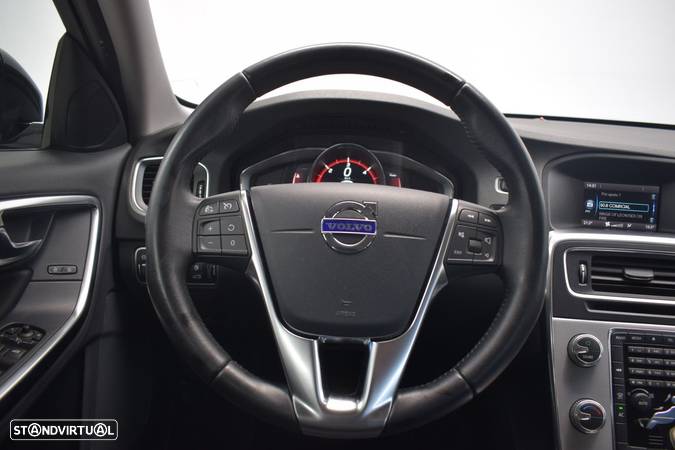 Volvo V60 Cross Country 2.0 D3 Pro Geartronic - 30