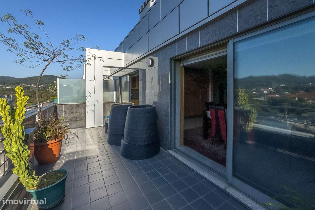 Apartamento T2 com Terraço e Garagem Fechada – Ferreiros, Amares-22