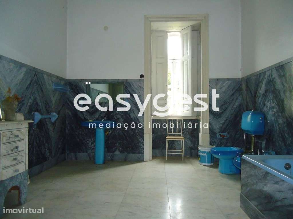 Palacete T19 com 3 pisos situado na Vila do Tortosendo, Covilhã - Grande imagem: 4/49