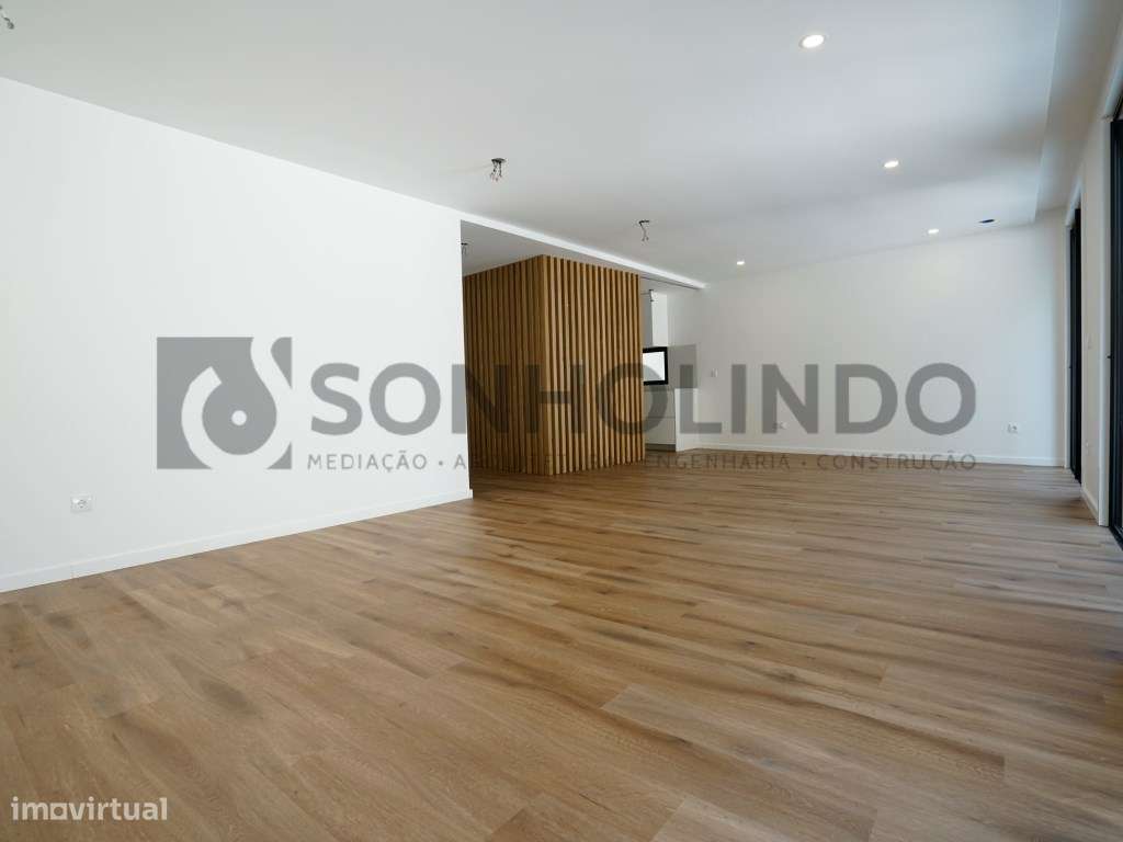 Apartamento T4 + escritório com luz direta, terraço com 153,10m2 e ...-2