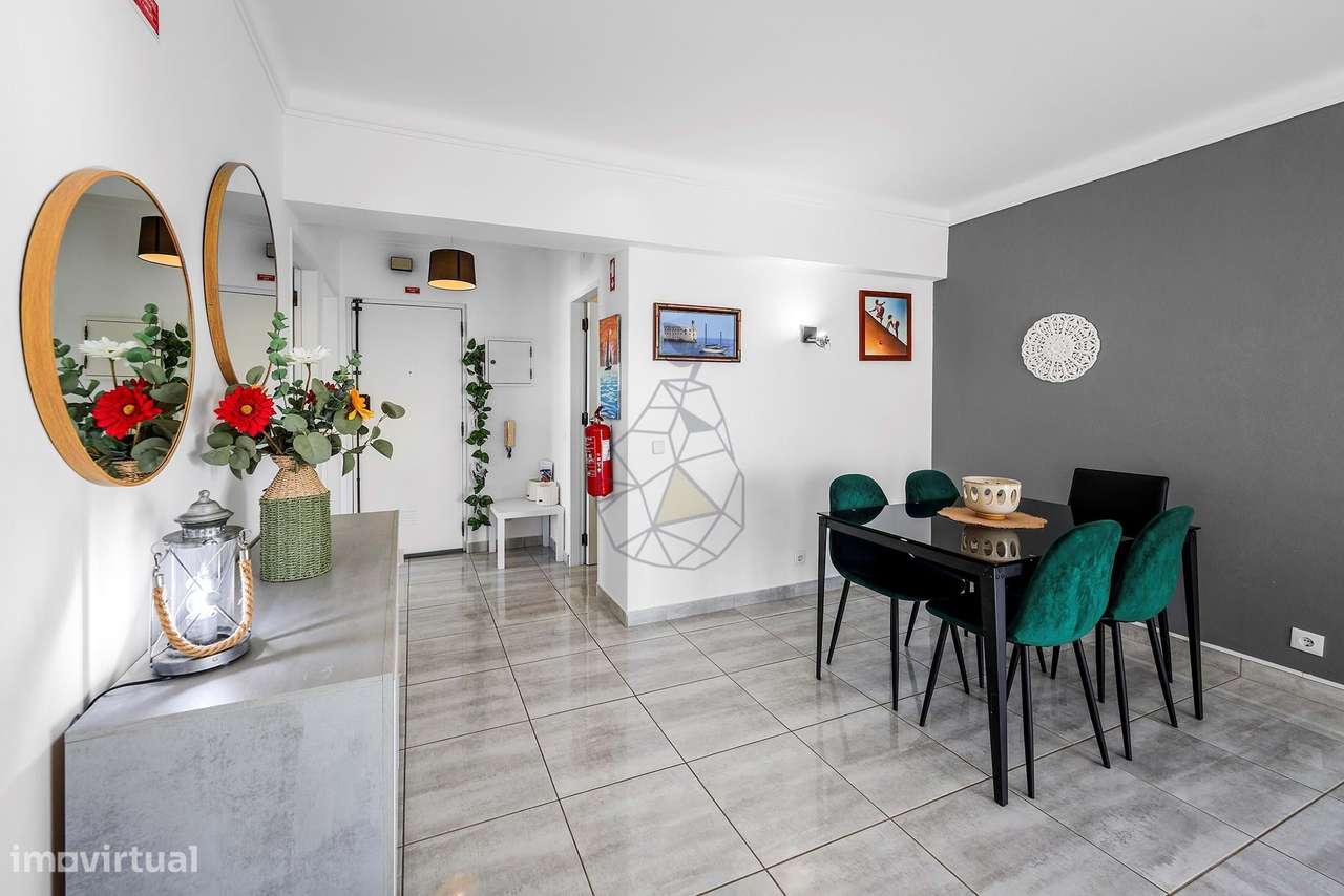 Apartamento de 2 Quartos com Vista Mar e Piscina  a 300m da Praia da R-29