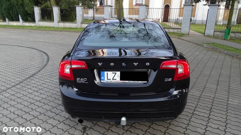 Volvo S60 D2 Momentum - 8