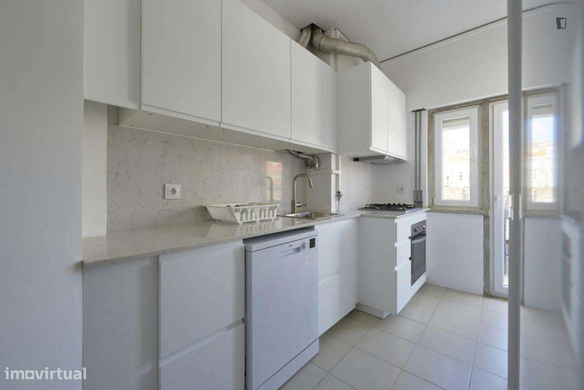 Quarto - localizado em Campolide Lisbon - Grande imagem: 2/26