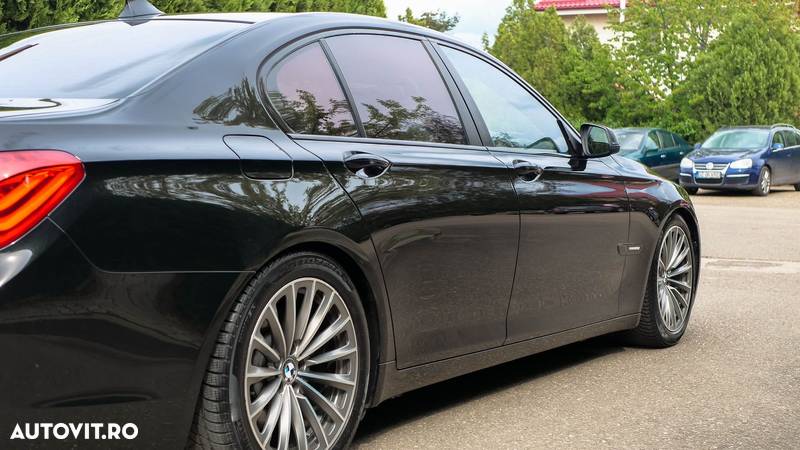 BMW Seria 7 740i Aut. - 14