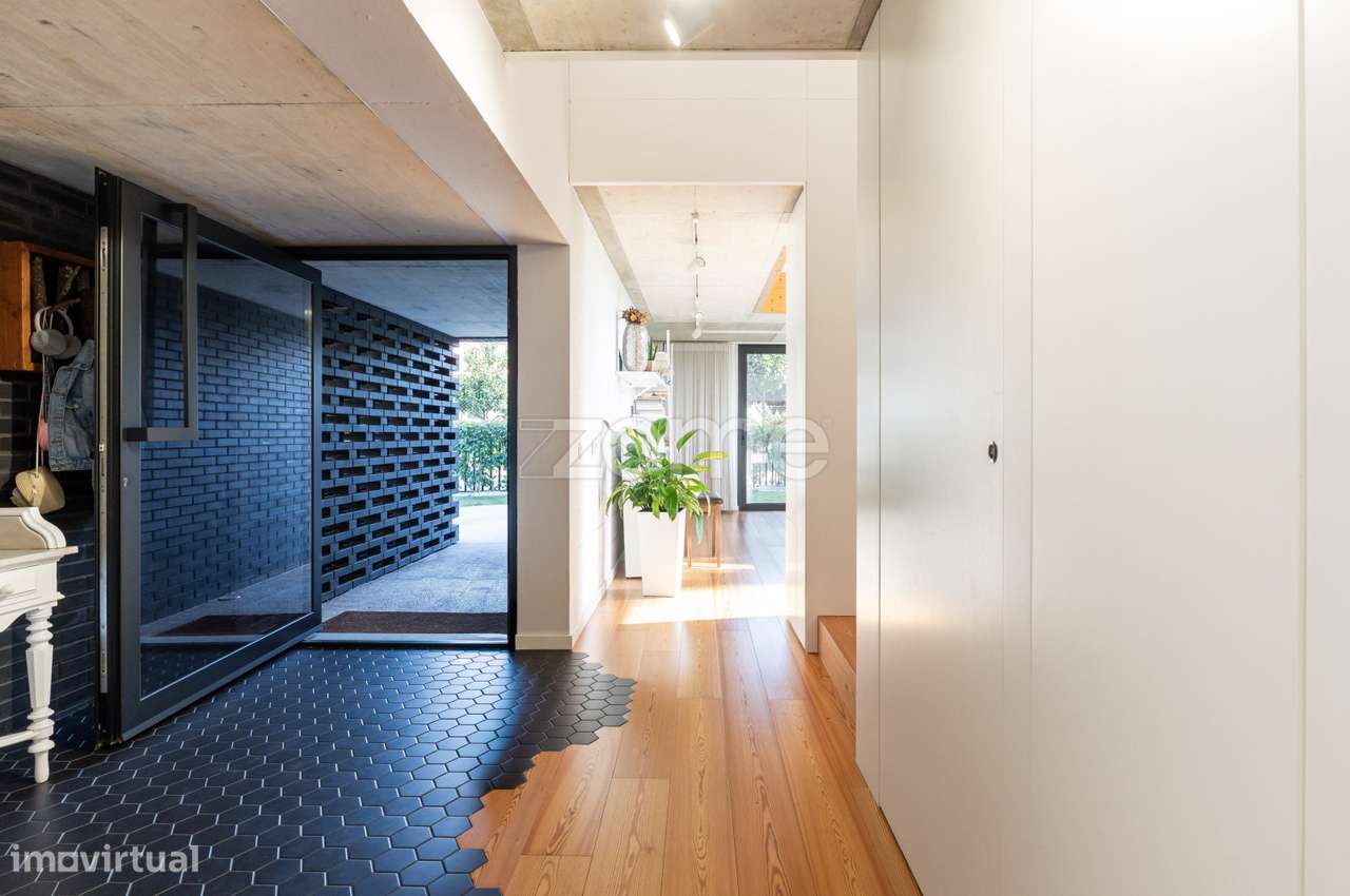 Moradia Contemporânea com Piscina e Vista Panorâmica em Amarante - Grande imagem: 4/44