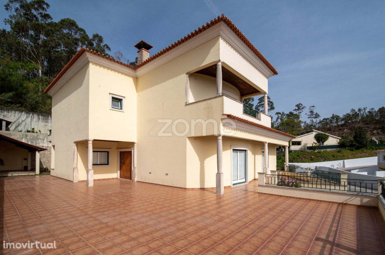 Moradia T4+1 Individual | Cernache | Terreno 2380m2