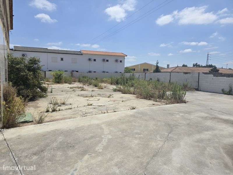 Imovel para comercio com terreno em frente a antiga famel - Grande imagem: 4/12