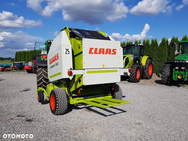 Claas VARIANT 260 - 8