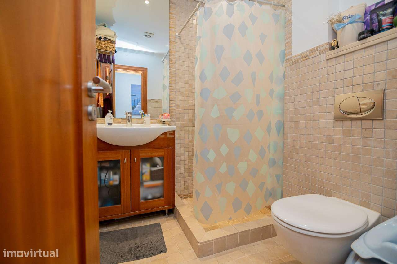 FABULOSO APARTAMENTO DE LUXO T2 DE GRANDES DIMENSÕES COM 2 LUGARES DE-30