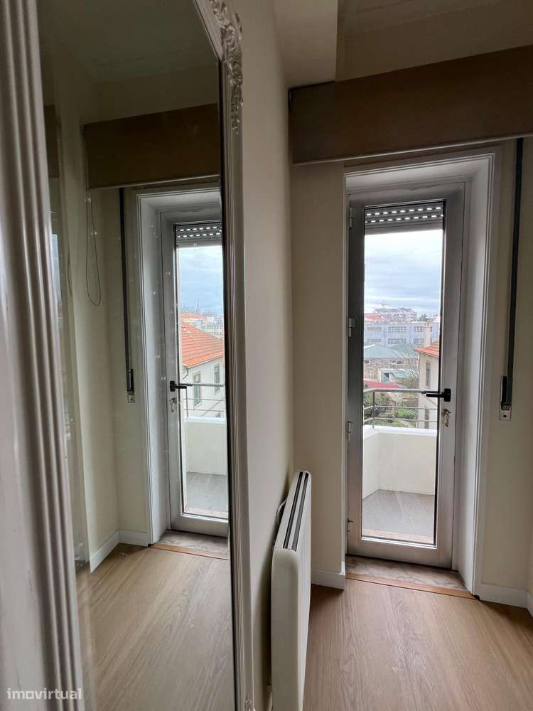 T1 Porto  Rua da Alegria    Metro Marquês  Remodelado e Mobilado-10