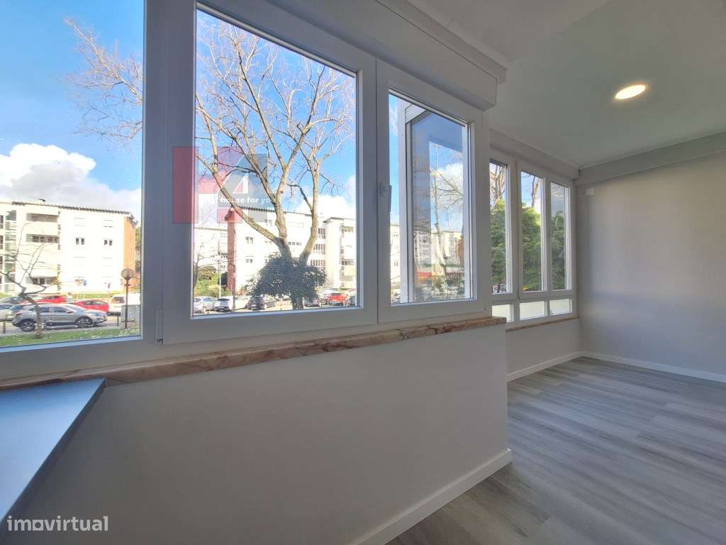 Apartamento T2 totalmente remodelado em Oeiras próximo da praia-8