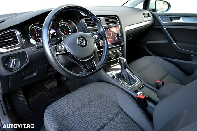 Volkswagen Golf e-Golf - 14