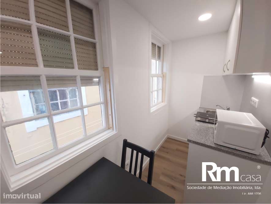 Excelente Prédio remodelado junto à Praça do Comercio-35