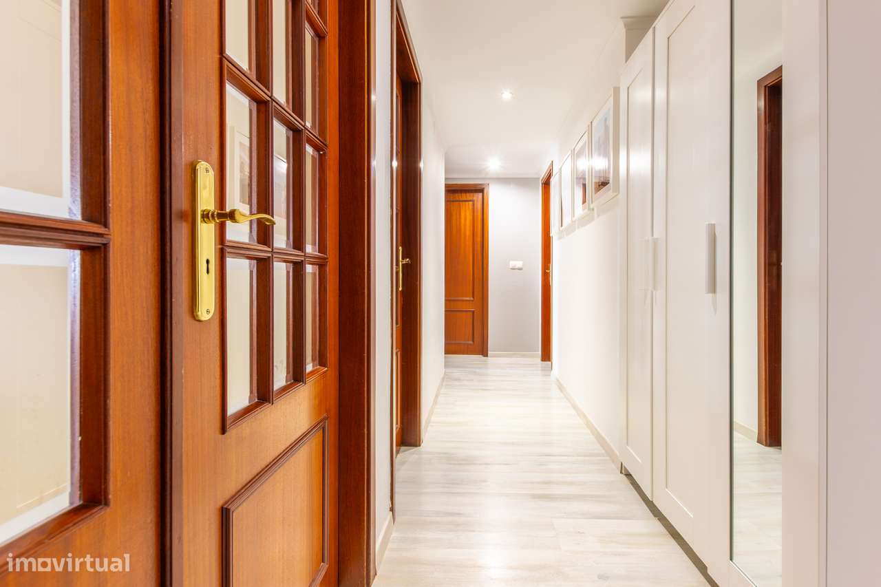 Santa Marta do Pinhal/Corroios-Apartamento de 3 assoalhadas-remodelado-16