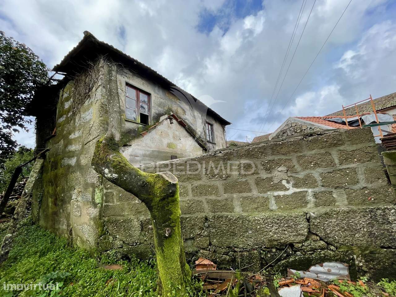 CASA DE CAMPO - PARA RECUPERAÇÃO - LUGAR DE REGUENGO - BOIM - LOUSADA - Grande imagem: 5/23
