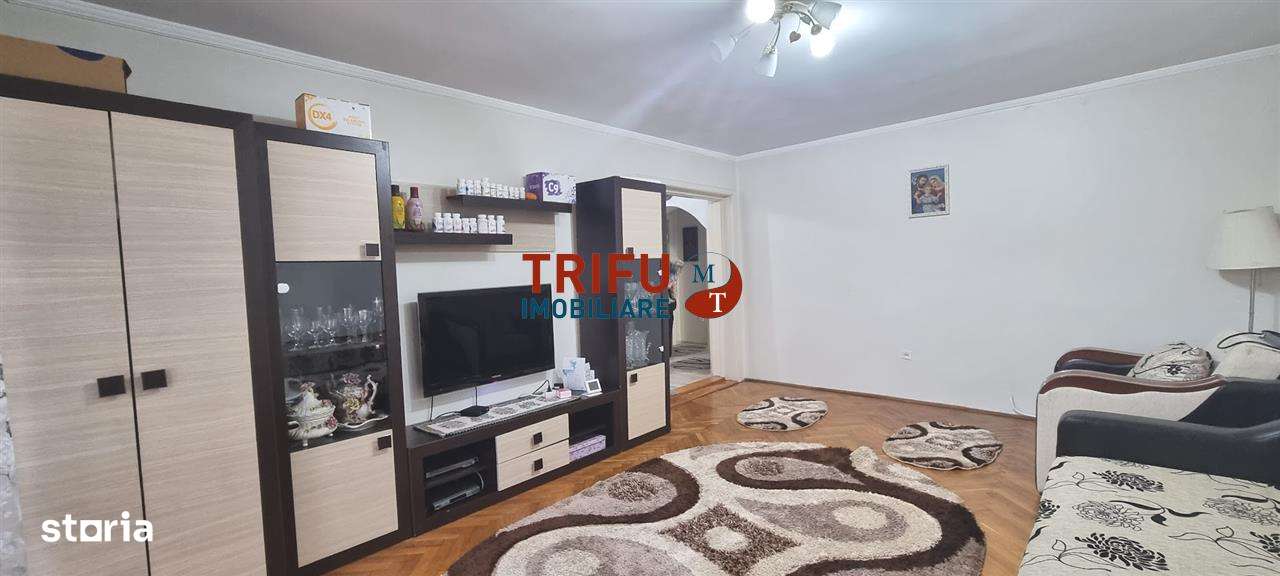 Ofertă de Închiriere Apartament 3 Camere, Zona Cloșca - Imagine principală: 1/9