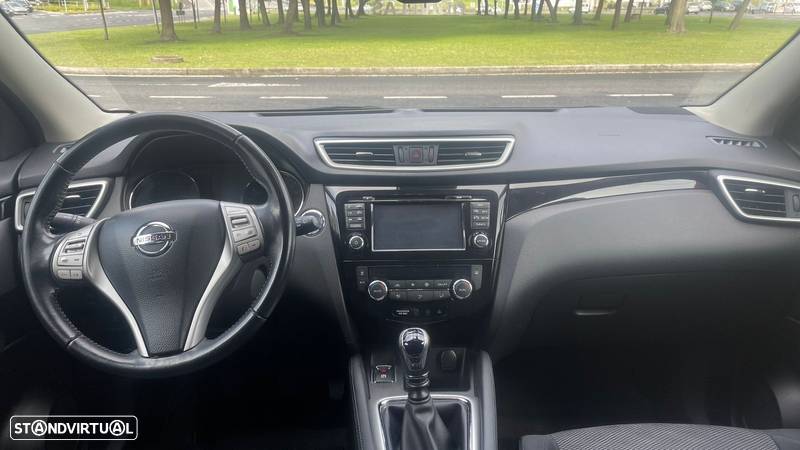 Nissan Qashqai 1.6 dCi N-Connecta 18 - 38