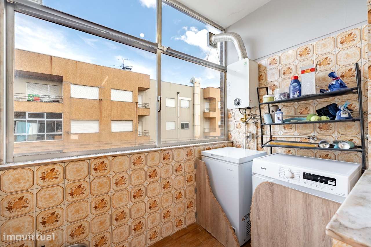 Apartamento T3 com garagem fechada e sótão – Rua do Cruzeiro, Braga-3