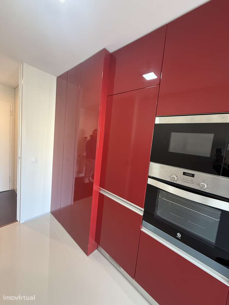 Apartamento T1 seminovo a 200 metros da praia - Grande imagem: 3/15