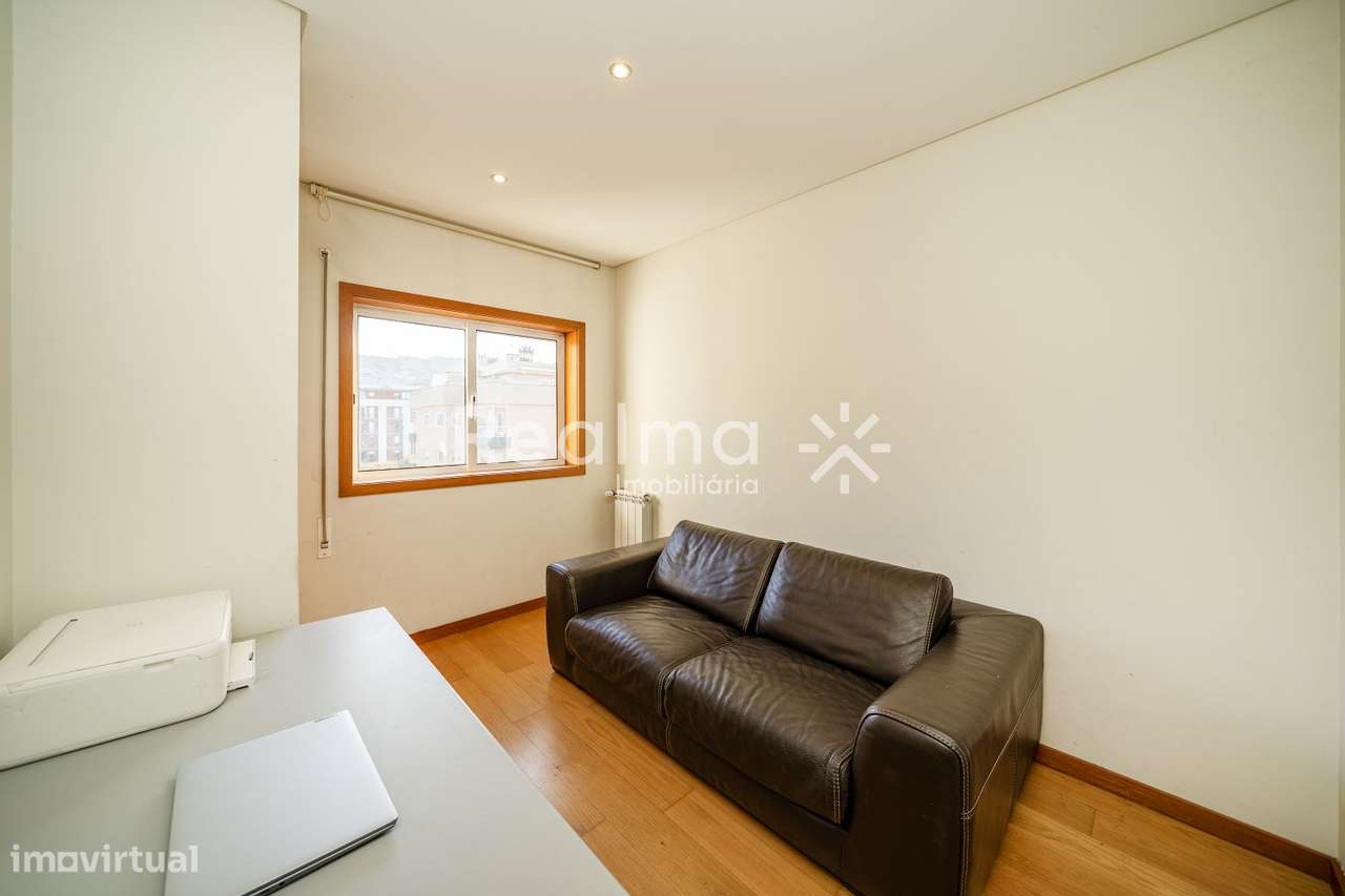 Apartamento T5 em S.Victor-18