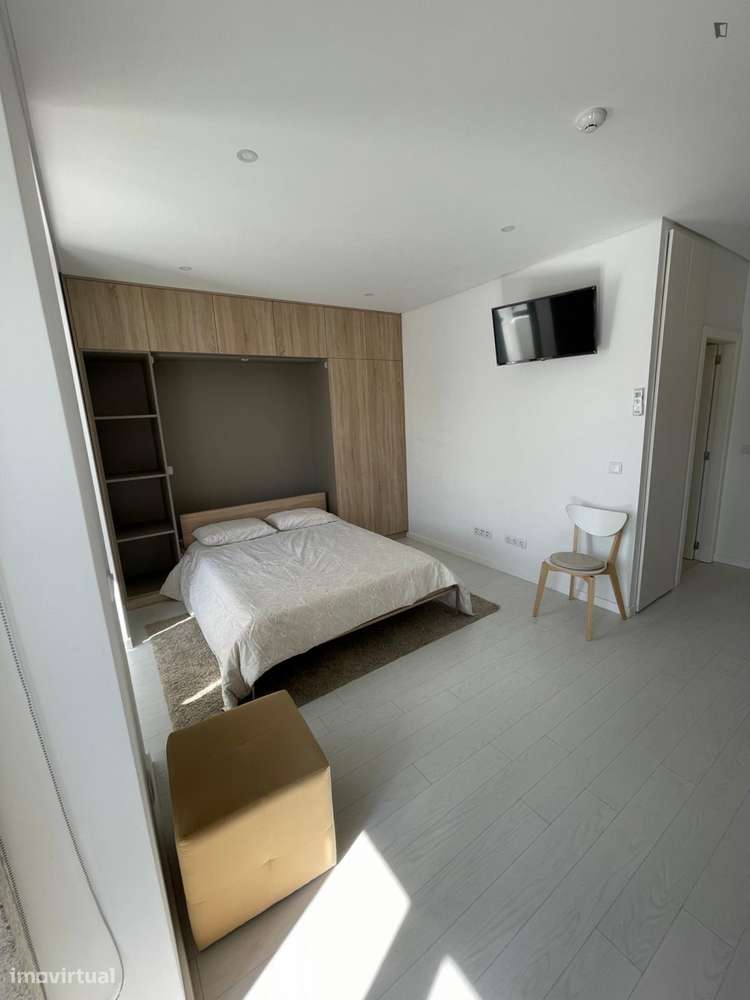 Estúdio - localizado em Paranhos Porto - Grande imagem: 4/6