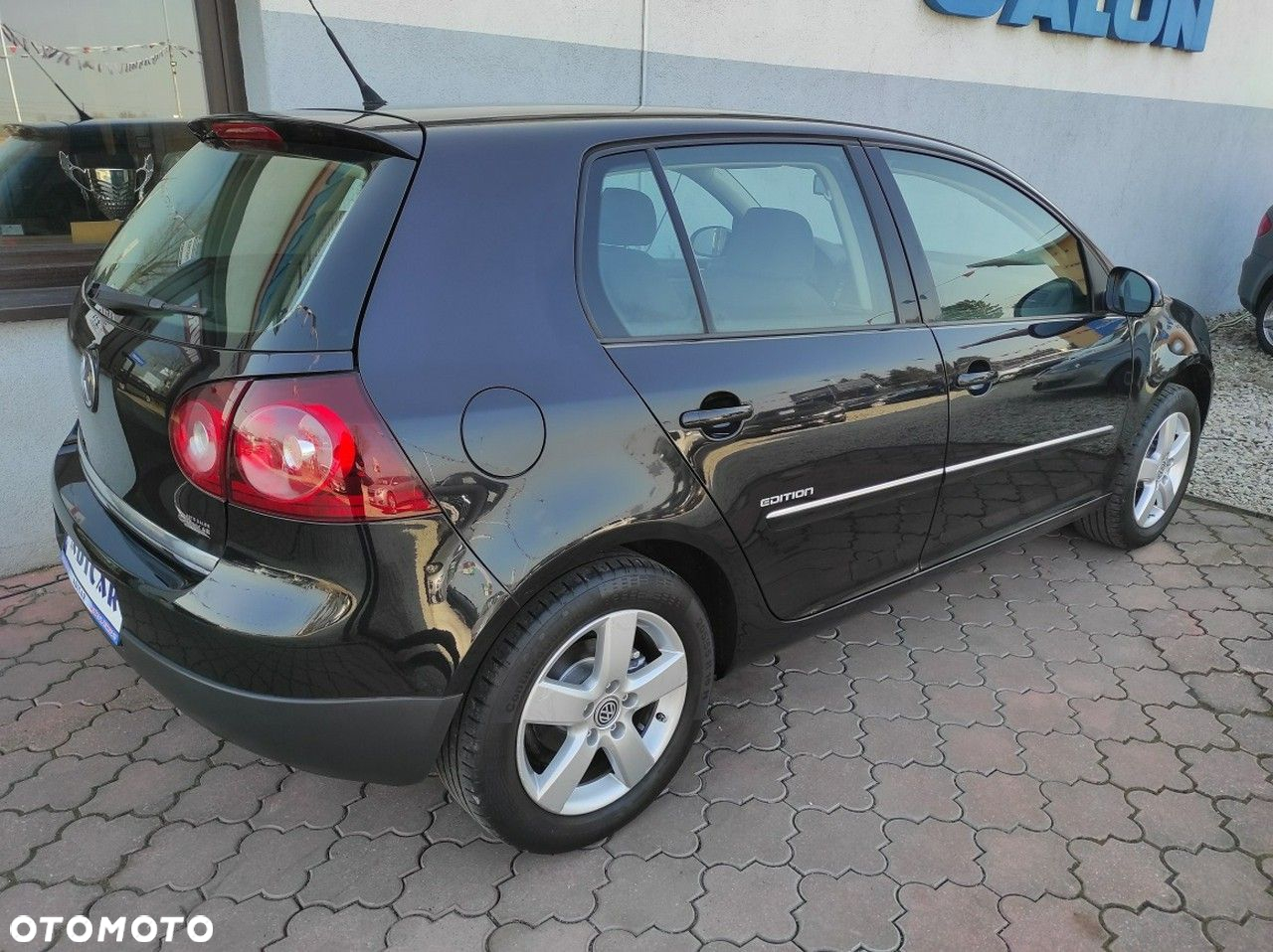 Volkswagen Golf - 6