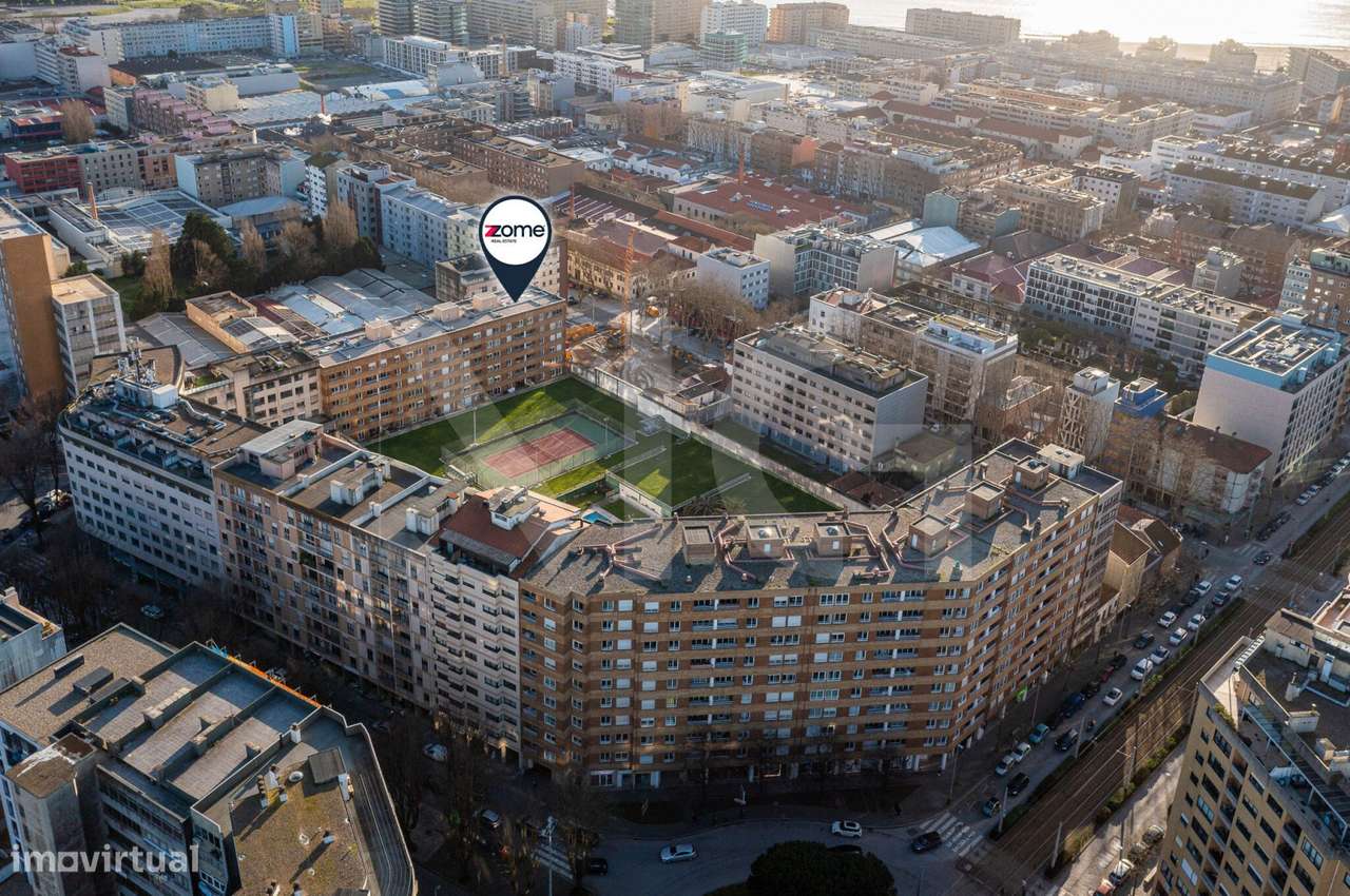 Penthouse T2 Matosinhos em Condomínio fechado com Garagem e Arrumos-47