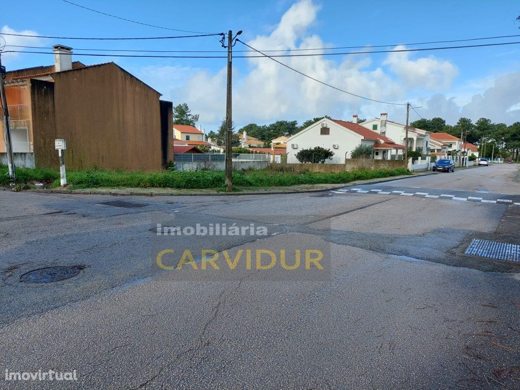 LOTE DE GAVETO PARA CONSTRUÇAO DE MORADIA