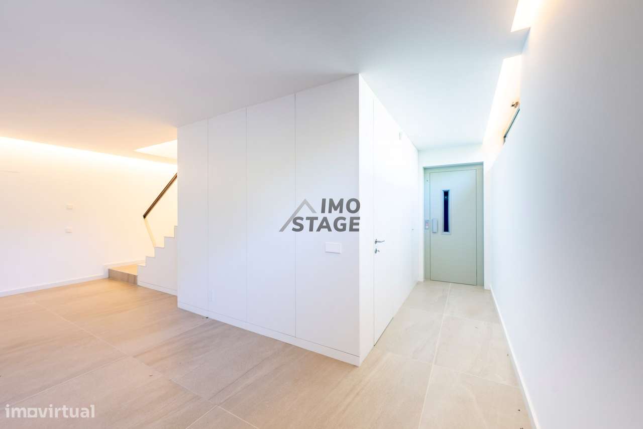 Moradia T3 de Luxo | 4 Pisos | Elevador | Jardim Privativo 195m² | Boa-35