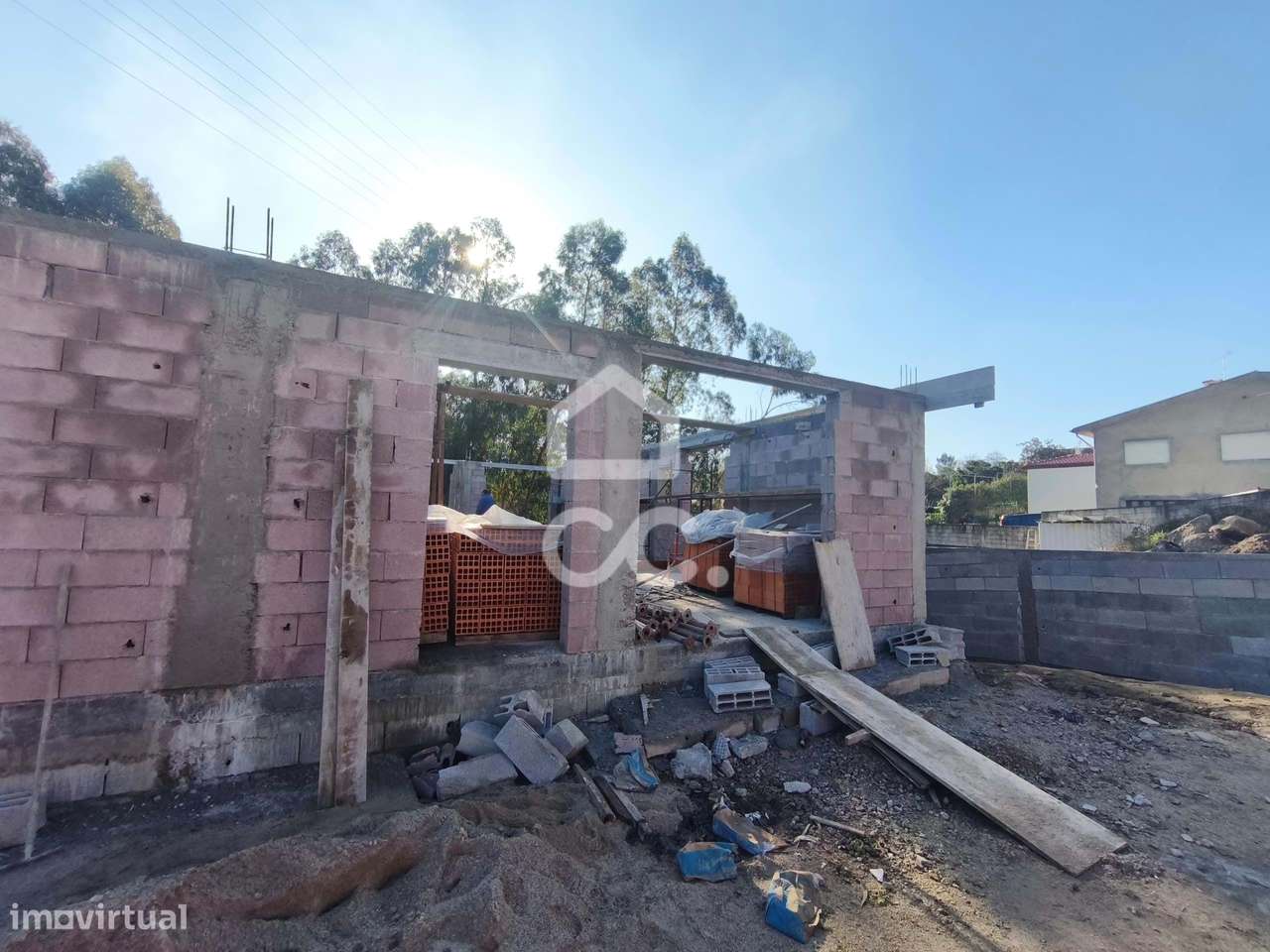 Moradia T2 + 1 em Construção em Delães-3