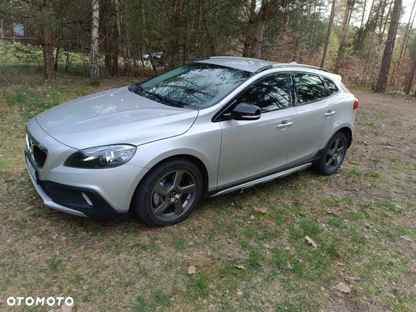 Volvo V40 Cross Country D3 Geartronic Summum - 2