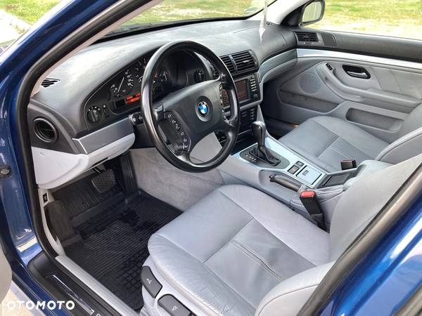 BMW Seria 5 - 23