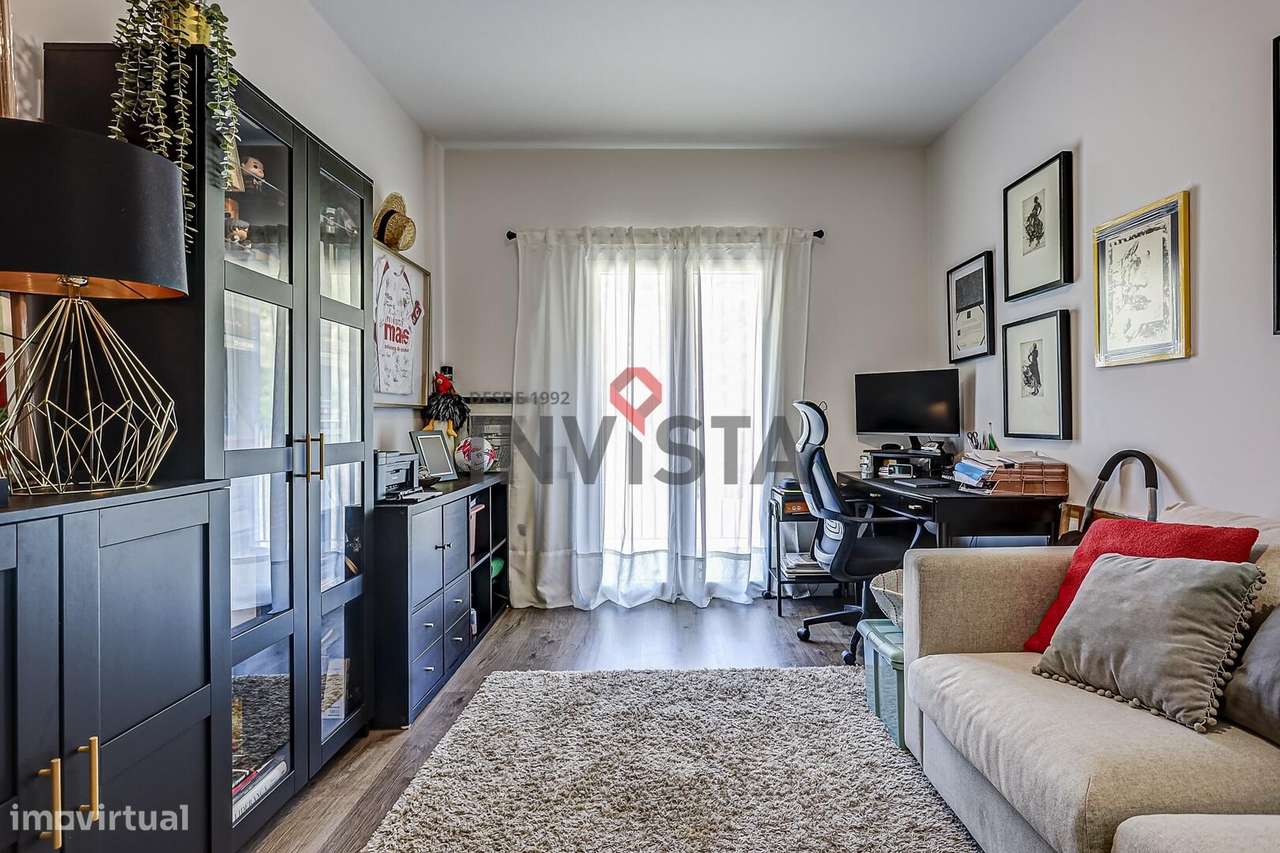 Apartamento T3 como novo, no Condomínio VilaViva-17