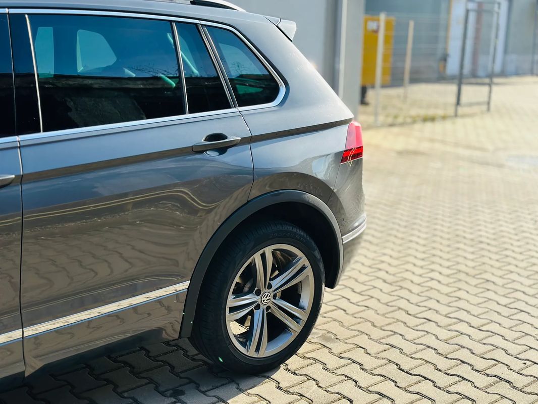 Volkswagen Tiguan 2.0 TDI SCR 4MOTION DSG Highline - 40