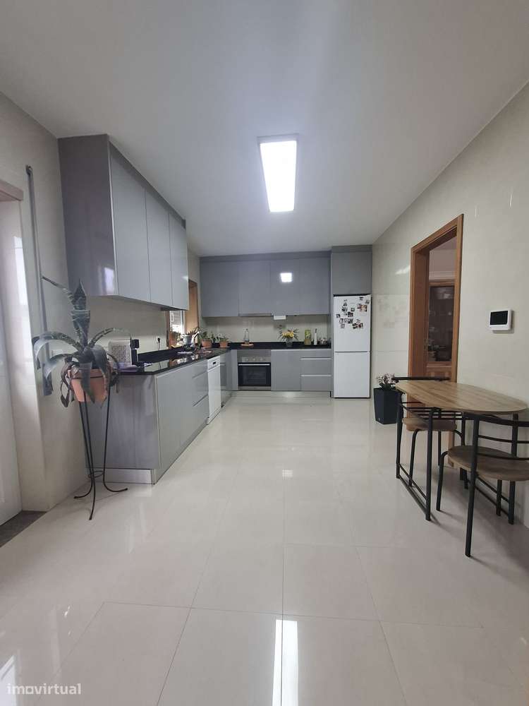 Moradia T4 em Cepães, Marinhas - Grande imagem: 4/17