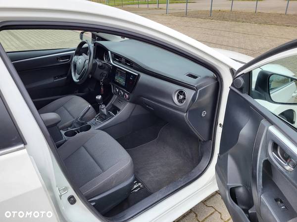 Toyota Corolla 1.6 Comfort - 7